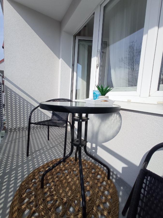 Wera - Klimatyczny Apartament 300 M Od Plazy Brzezno - Azw Gdańsk Kültér fotó